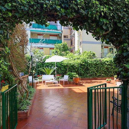 Garden House Giulia Apartment Sorrento Luaran gambar