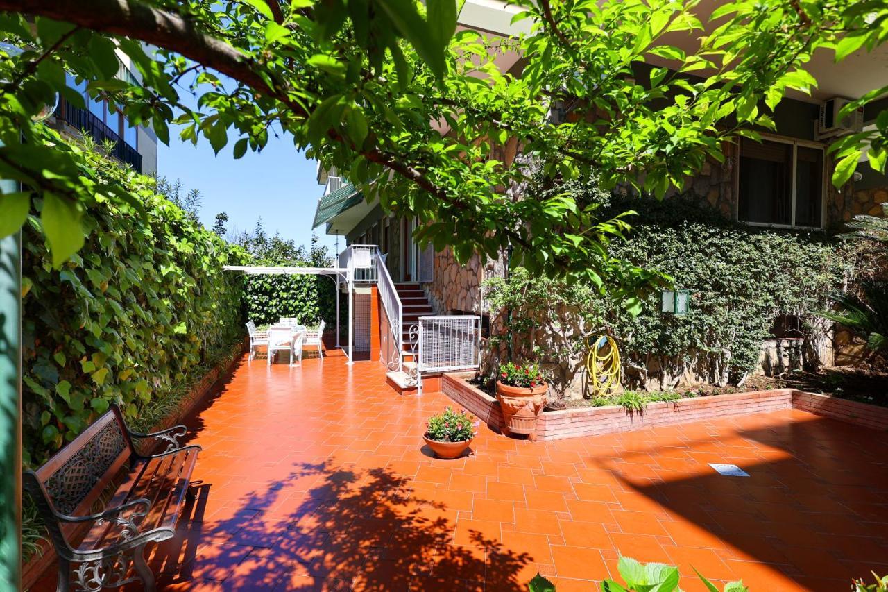 Garden House Giulia Apartment Sorrento Luaran gambar