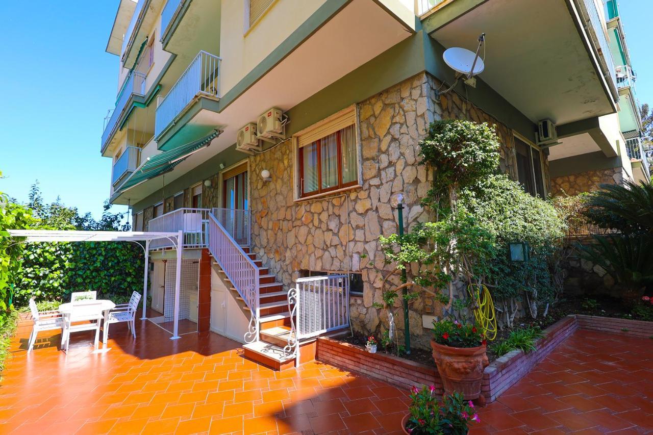 Garden House Giulia Apartment Sorrento Luaran gambar